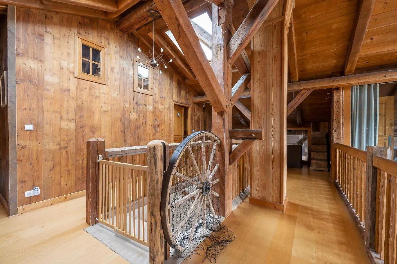 Chalet Grand Togadere Les Gets